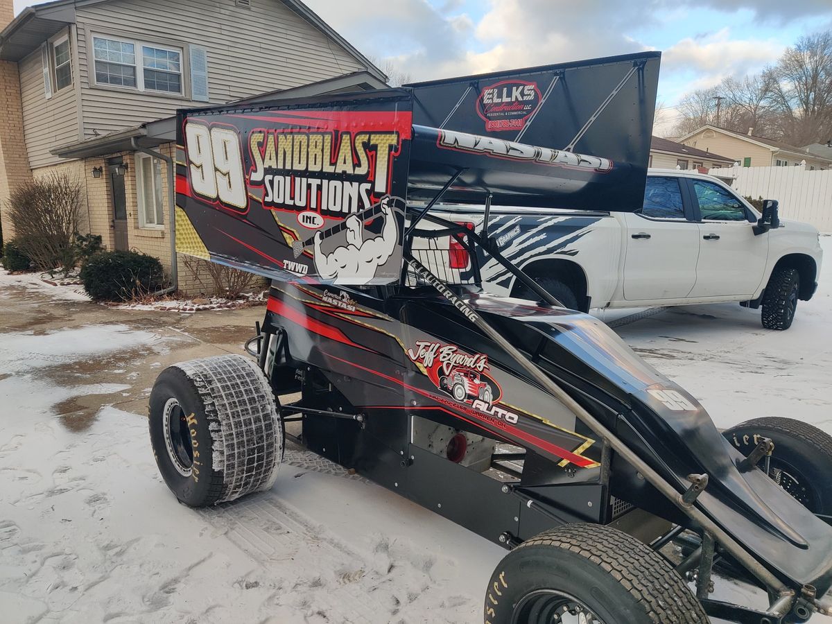 Sprint car wrap — Wing graphics