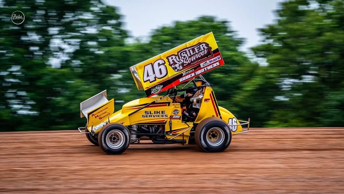 Sprint car wrap — At speed on the dirt